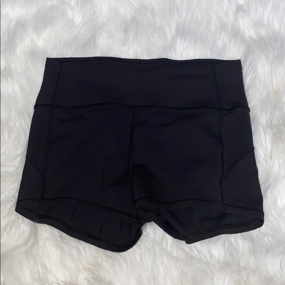 Lululemon Groove Booty Shorts